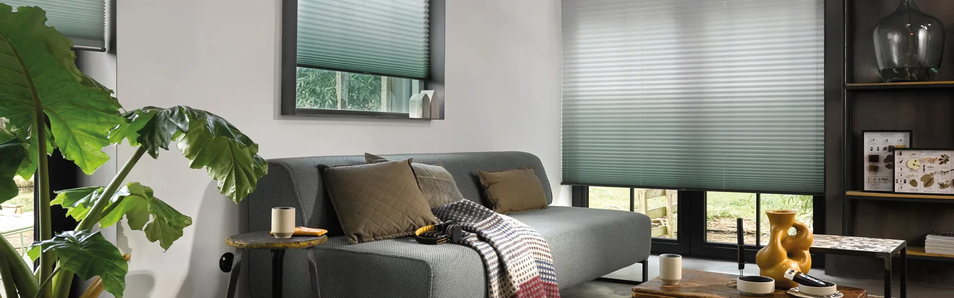 1348-product_raamdeco_plissegordijnen-header.webp 1348-product_raamdeco_plissegordijnen-header.webp